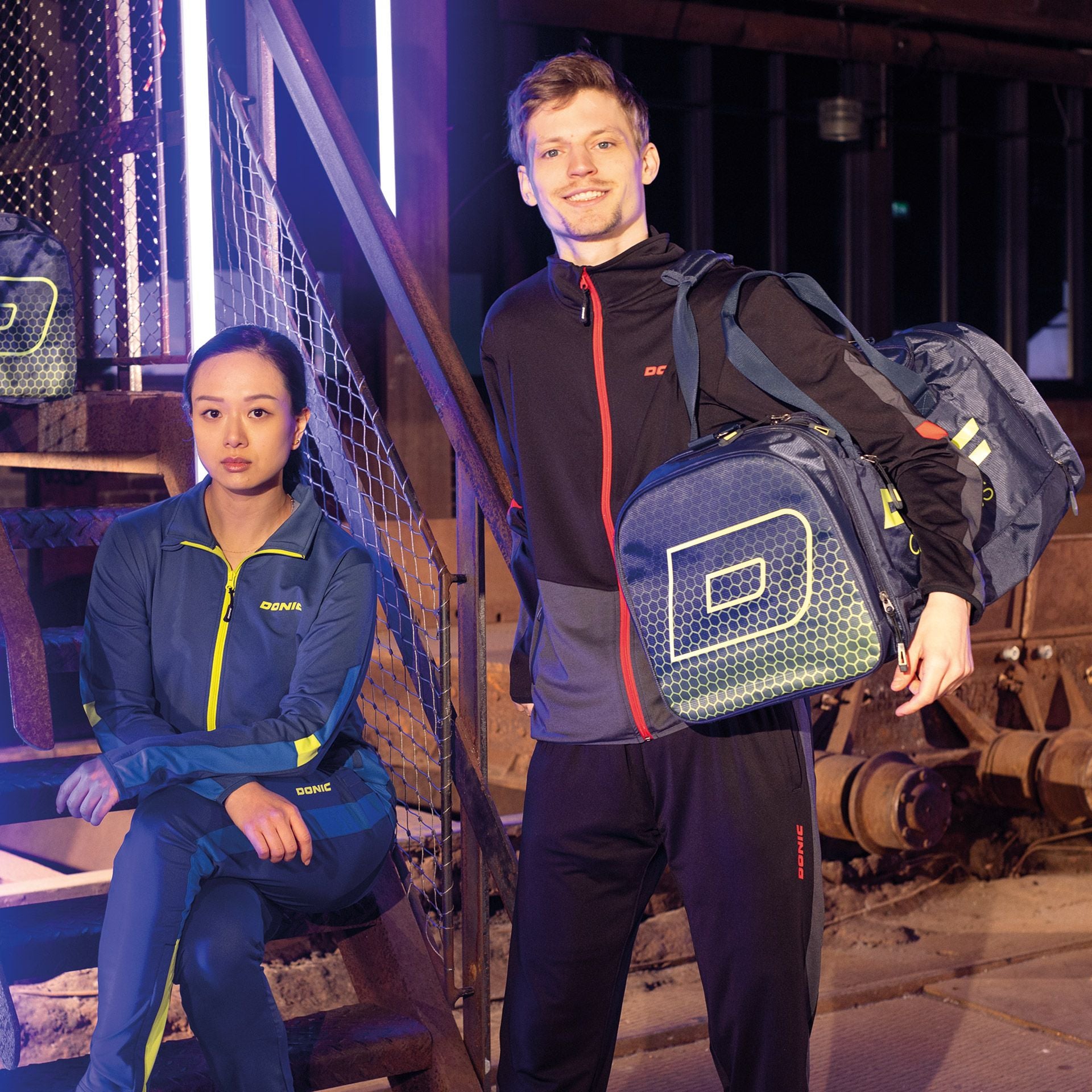 Donic Tracksuitpants Trail Junior navy/royalblue/lime